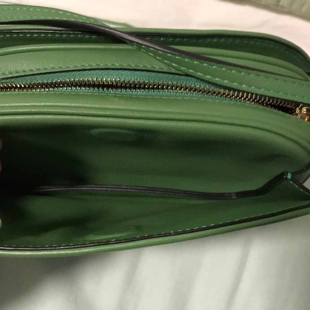 VALENTINO CROSS BODY / OVER THE SHOULDER HANDBAG - Picture 8 of 8